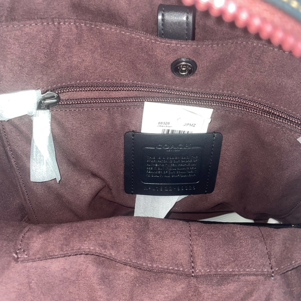 Backpack - Picture 7 of 7